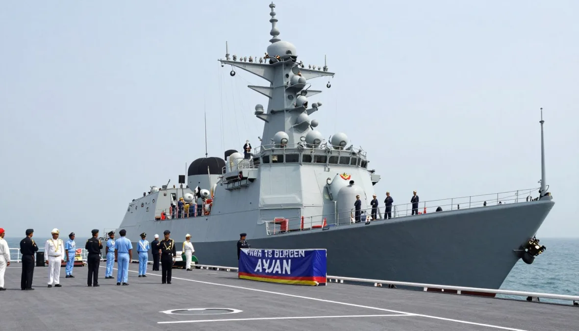 indian navy recruitment showing naval vessels and personnel